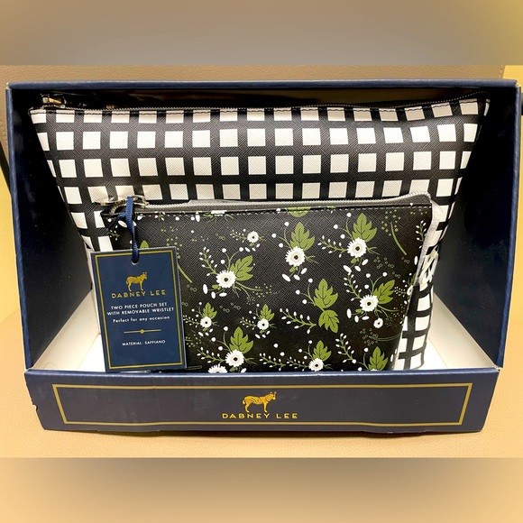 DABNEY LEE 2pc Gift Set With Removable Wristlet New With Tags in Box - Picture 1 of 7